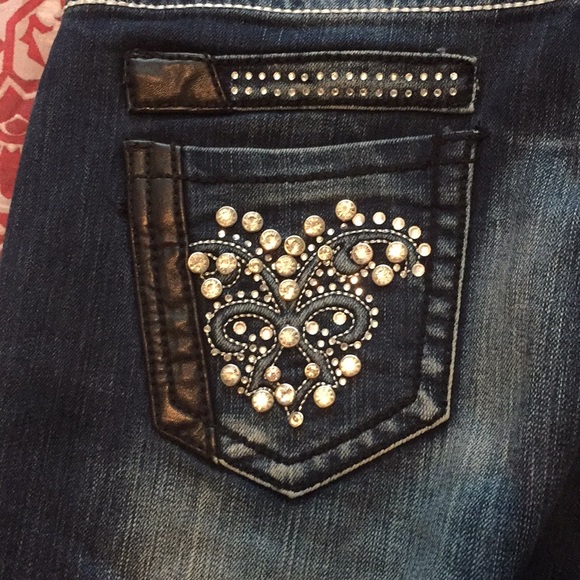 D-Fuz Capris - Picture 4 of 6